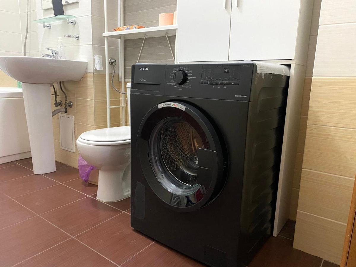 Sky Modern 1 Bedroom Apt W Free Parking Bucarest