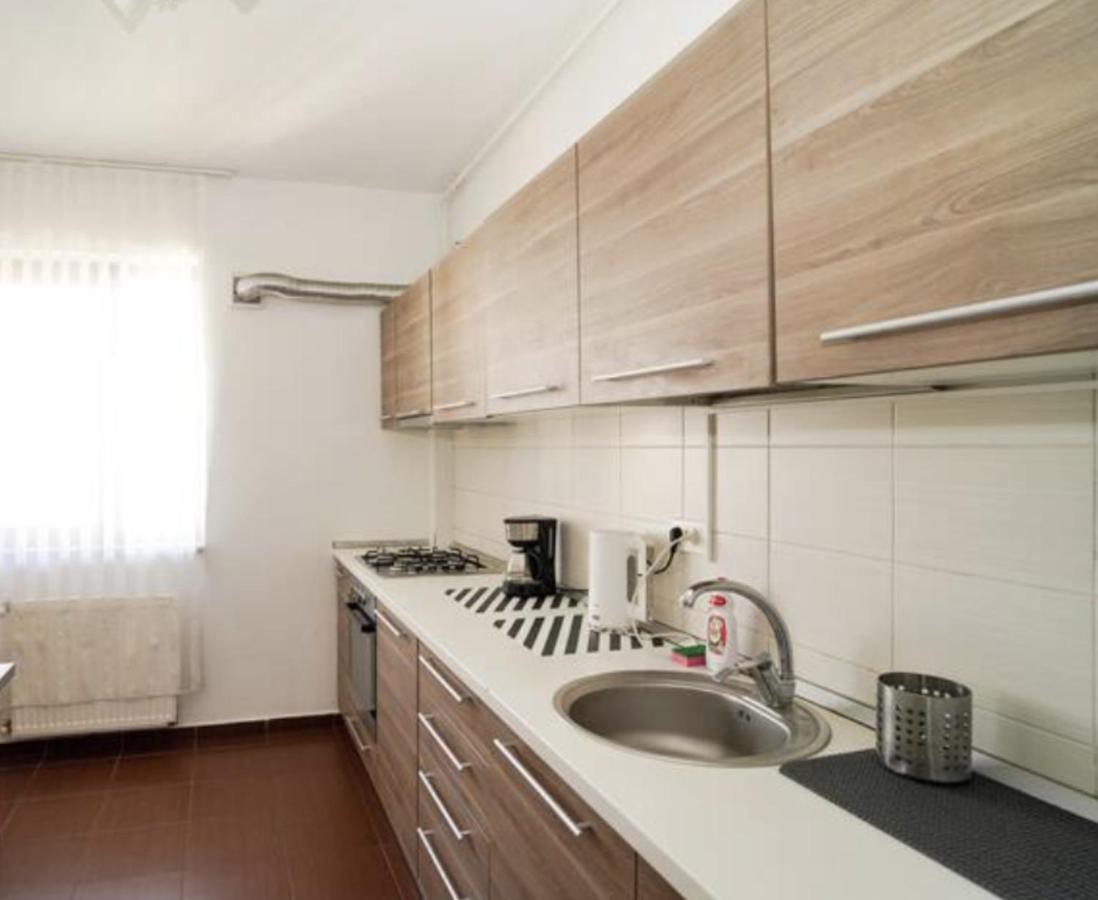 Appartamento Sky Modern 1 Bedroom Apt W Free Parking Bucarest